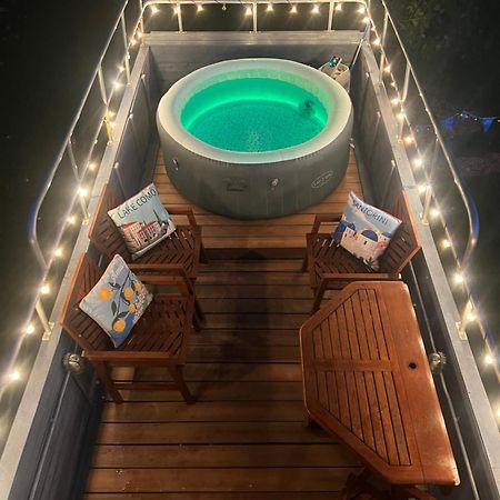 Delightful 2 Bed Double Decker Bus With Hot Tub Hotel Uckfield Luaran gambar