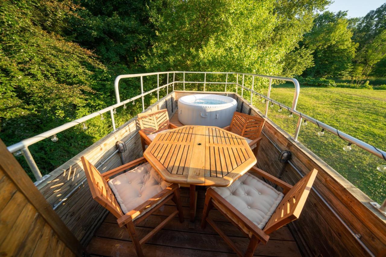 Delightful 2 Bed Double Decker Bus With Hot Tub Hotel Uckfield Luaran gambar