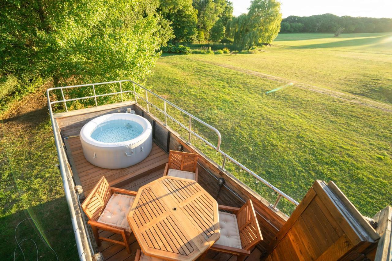 Delightful 2 Bed Double Decker Bus With Hot Tub Hotel Uckfield Luaran gambar